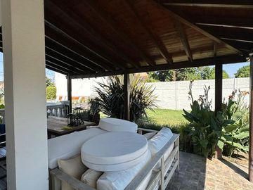 Venta casa 4amb Hurlingham