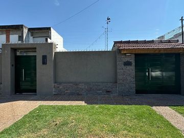 Venta casa 4amb Hurlingham