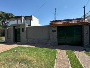 Venta casa 4amb Hurlingham