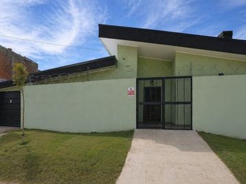 CASA QUINTA EN VENTA MORADAS 2 MAXIMO PAZ CON PILE