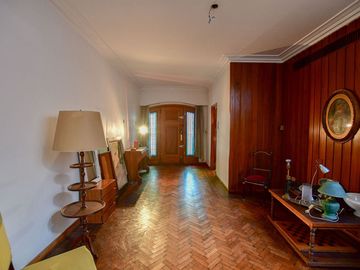 CASA VENTA LA PLATA 3 DORMITORIOS APTO BANCO LOTE
