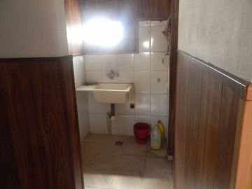 VENTA EN BLOQUE - 4 LOCALES COMERCIALES Y VIVIENDA