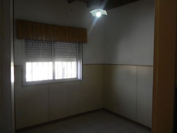 VENTA EN BLOQUE - 4 LOCALES COMERCIALES Y VIVIENDA