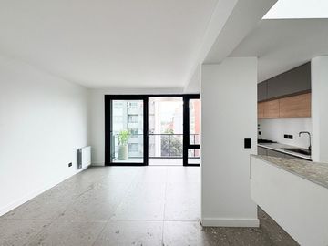 PENTHOUSE 3 AMB. C/ TERR, PARR, JACUZZI Y COCHERA
