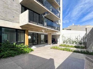 PENTHOUSE 3 AMB. C/ TERR, PARR, JACUZZI Y COCHERA