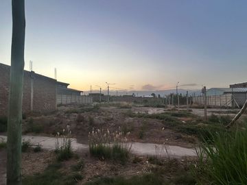 venta terreno barrio 