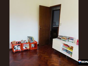 VENTA 3 AMB + DEPENDENCIA 99 m2 V. URQUIZA