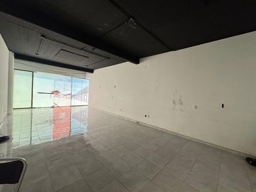 Renta Local Comercial, 351m2, a pie de calle, Avenida Universidad, Coyoacán