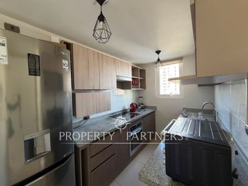 Departamento amoblado en arriendo en cómodo condominio a pasos de la Av. del mar.