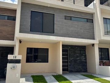 Casa en condominio en renta Querétaro El Refugio Alttica