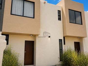 Casa sola en venta en Pueblito Colonial, Corregidora, Querétaro