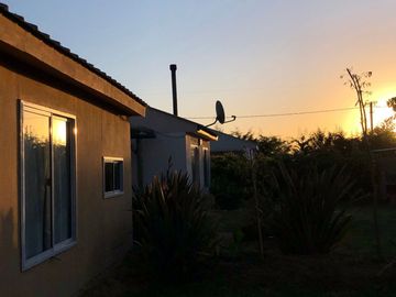 VENTA CUATRO CABAÑAS CON QUINCHO Y PILETA