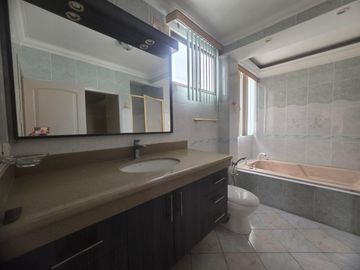 Departamento en Venta 1er Piso, Urbanizacion Puerto Azul, JohR