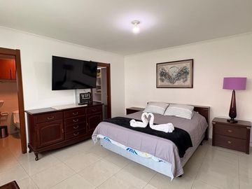 Suite en Alquiler, Riverfront I, Puerto Santa Ana, RobA