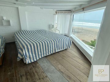 Venta de linda casa en Pulpos frente al mar
