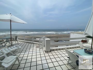 Venta de linda casa en Pulpos frente al mar