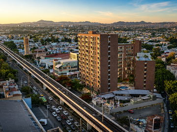Departamento en venta sobre Avila Camacho - Mezquitán Country