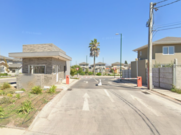 CONDOMINIO LOS ALMENDROS CASA 3D/2B 4ESTACIONAMIENTOS INTERI