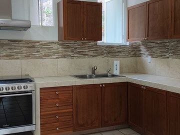 Casa en Fraccionamiento en Vista Hermosa Cuernavaca - SOR-547-Fr*