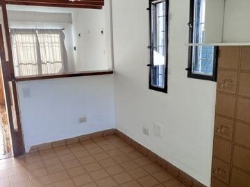 Casa en alquiler en Moreno Sur