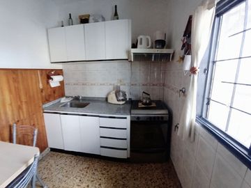 VENTA CASA MULTIFAMILIAR CON PATIO, SAN JUSTO