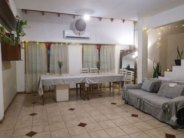 VENTA PH DE 4 AMBIENTES EN MUNRO -  ENTRADA INDEP
