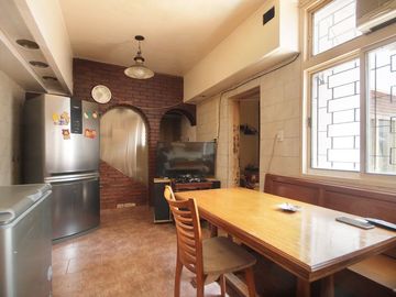 VENTA CASA 6 AMB - PATIO - TERRAZA - PARRILLA