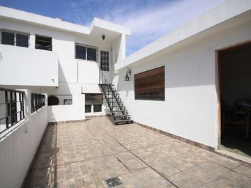 VENTA CASA 6 AMB - PATIO - TERRAZA - PARRILLA
