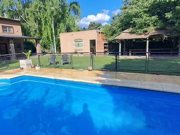 CASA QUINTA 3 AMBIENTES PISCINA QUINCHO PARQUE