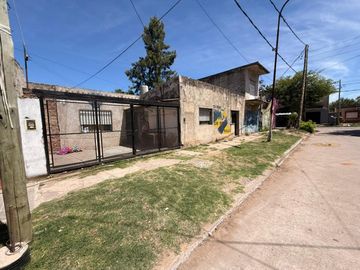 VENTA CASA 4 AMBIENTES PATIO LAFERRERE