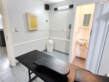 VENTA CASONA APTA USO PROFESIONAL, BERNAL CENTR0