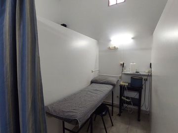 VENTA CASONA APTA USO PROFESIONAL, BERNAL CENTR0