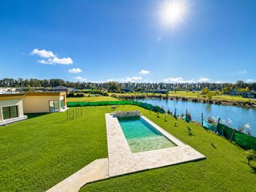 CASA VENTA A LA LAGUNA SANTA INES 6 AMBIENTES