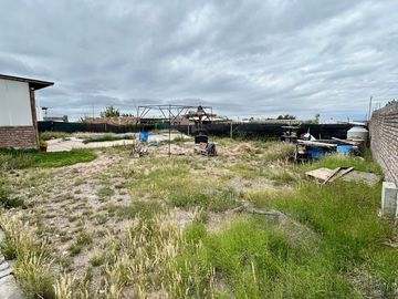 Terreno 410m2 con salon y pileta - Lujan de Cuyo