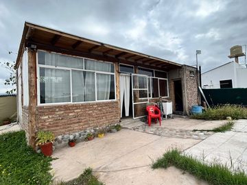 Terreno 410m2 con salon y pileta - Lujan de Cuyo