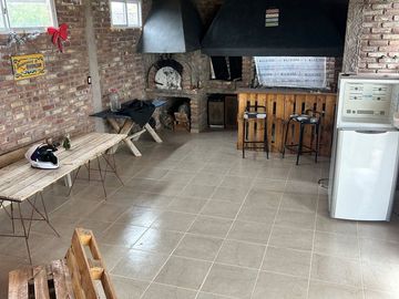 Terreno 410m2 con salon y pileta - Lujan de Cuyo