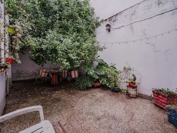 VENTA CASA 4 AMBIENTES VERSALLES