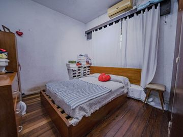 VENTA CASA 4 AMBIENTES VERSALLES