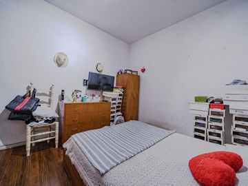 VENTA CASA 4 AMBIENTES VERSALLES