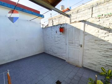 Venta de PH 3 amb Patio y terraza en V. Ballester