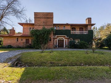 Venta Casa En Barrio Los Cardales Country Club