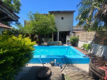 Casa en venta multifamiliar en Villa Ballester