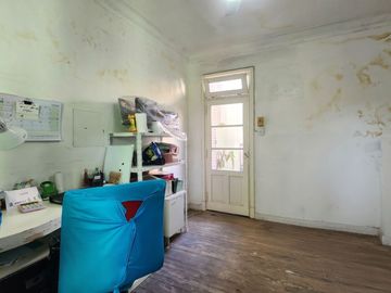 CASA LOTE A REFACCIONAR MONTE CASTRO APTO CREDITO