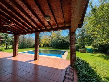 Venta Casa 4 amb Pileta Club de Campo La Martona