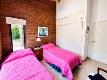Venta Casa 4 amb Pileta Club de Campo La Martona
