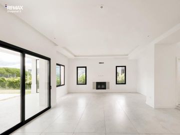 CASA EN VENTA, GREENVILLE, 5 DORM. HUDSON