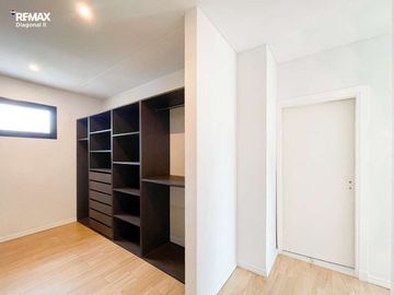 CASA EN VENTA, GREENVILLE, 5 DORM. HUDSON