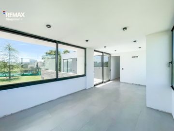 CASA EN VENTA, GREENVILLE, 5 DORM. HUDSON. CENTRAL