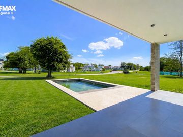 CASA EN VENTA, GREENVILLE, 5 DORM. HUDSON. CENTRAL