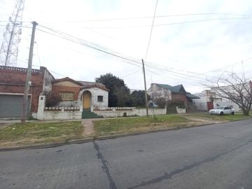 VENTA CASA A RECICLAR LA GUARDA A PASOS DE  MITRE